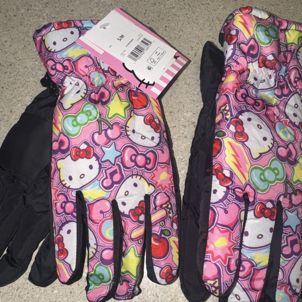2 Pair Hello Kitty Girls Snow Gloves Size S/M Pink.